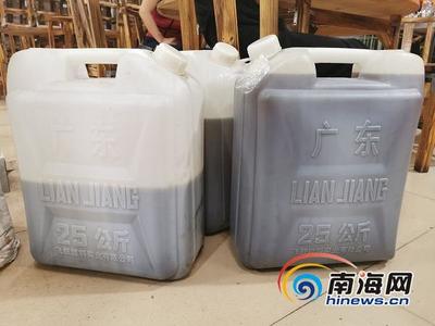 食品安全隱患曝光 ?？谝S食園使用三無散裝食用油，來源不明引發公眾擔憂